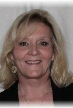 Real Estate Agent Linda Schiefert